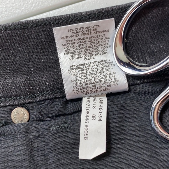 Express NWOT High Waisted Rhinestone Studded Jean - Picture 9 of 10